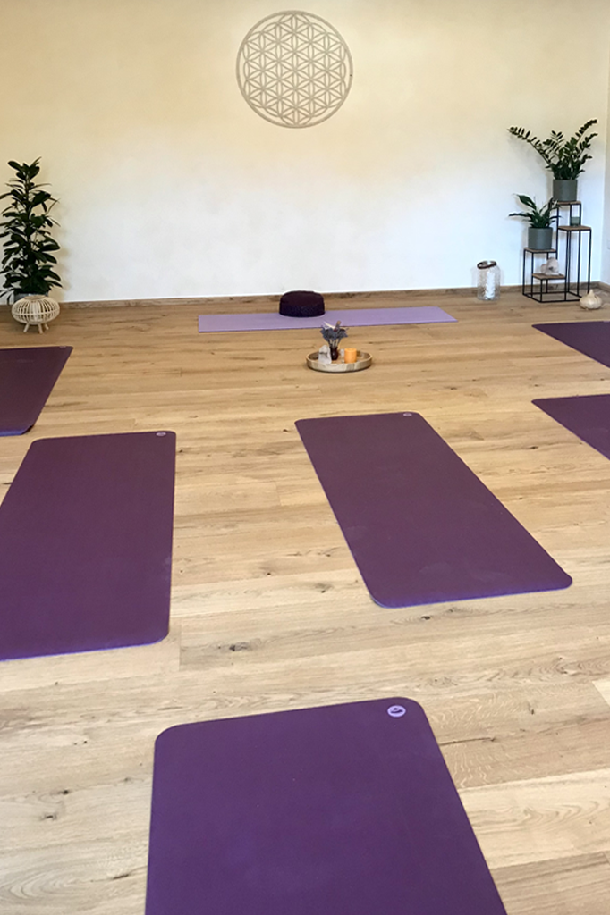 Yogastudio mit Matten